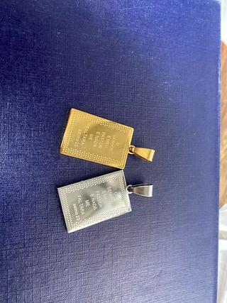 pingente o senhora dourado e prata