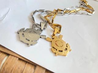 corrente 60cm com pingente corinthians dourado e prata