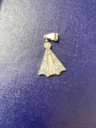 pingente nossa senhora prata e dourado